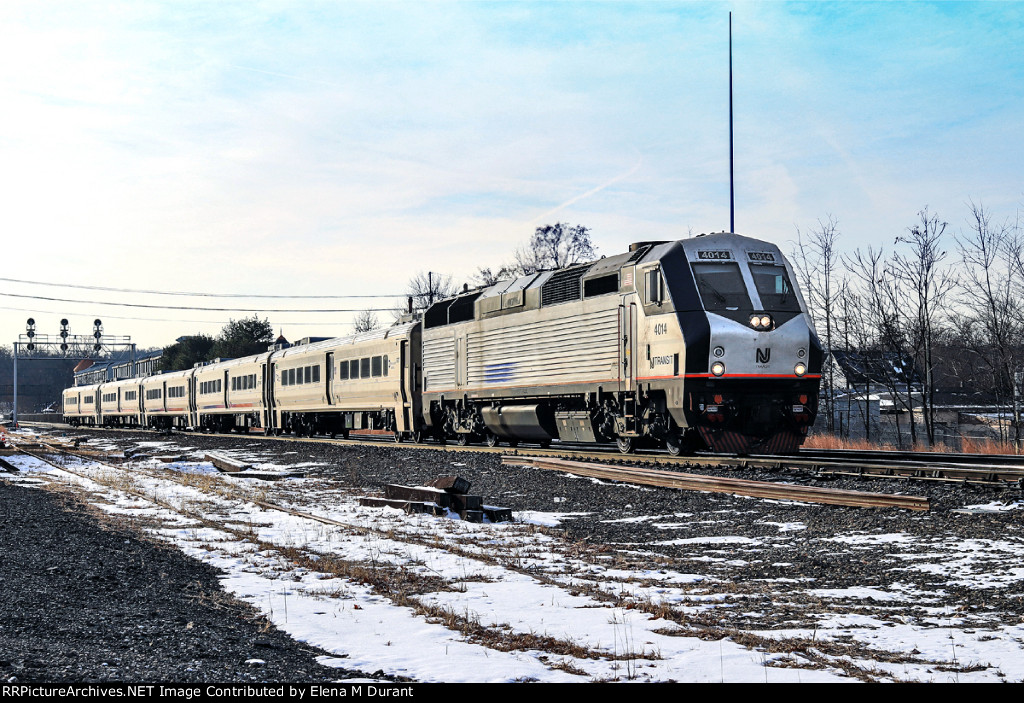 NJT 4014 on train 1109